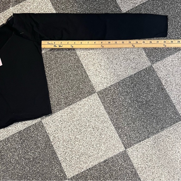 4/$20 NWT Wild Fable Long Sleeve Black Cropped Top Size XS - Picture 6 of 8